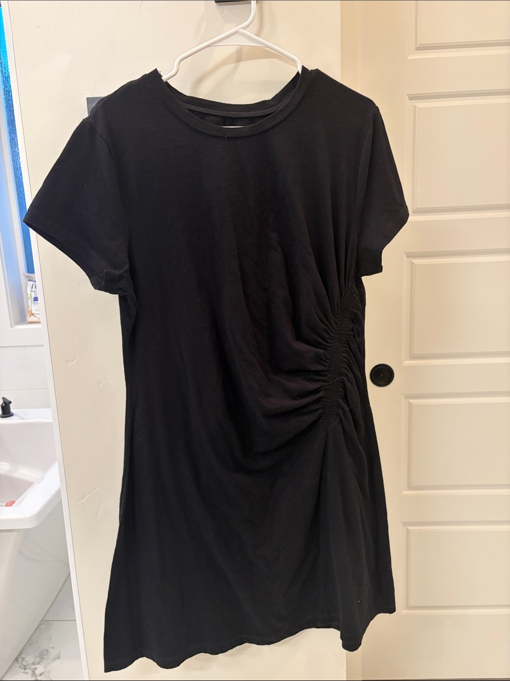 Universal Thread Black Short Sleeve Ruched Side T-Shirt Dress